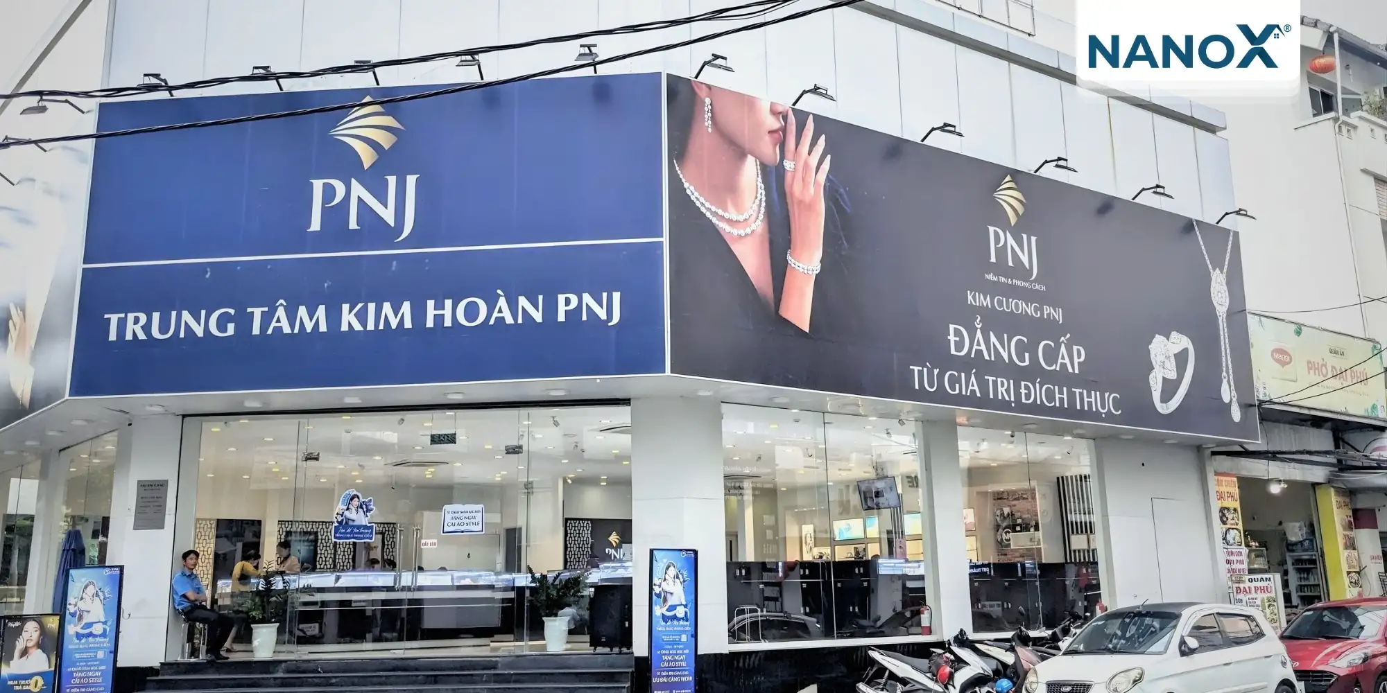 Công ty vàng bạc đá quý PNJ